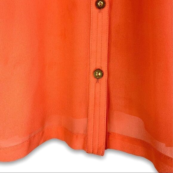 Olive & Oak Split Neck Button Down Short Sleeve - Picture 5 of 8